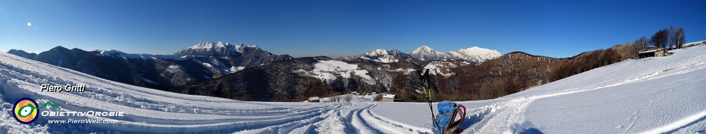 17 Bello salire i pratoni innevati seguendo le tracce battute !.jpg